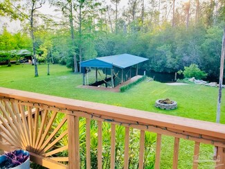 5717 Lakeside Ct, Milton, FL 32583