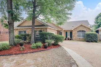 2616 Rue Palafox, Biloxi, MS 39531