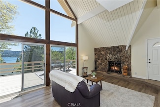 27559 N Bay Rd, Lake Arrowhead, CA 92352