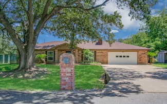 12211 3rd St, Santa Fe, TX 77510