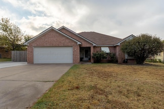 2920 Mable Dr, Canyon, TX 79015