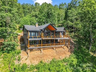 93 Chesterfield Dr, Mill Spring, NC 28756
