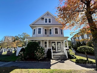 89 Grove St Unit 89, Belmont, MA 02478
