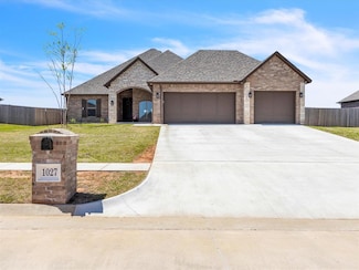 1027 Kimberlin Ln, Tuttle, OK 73089