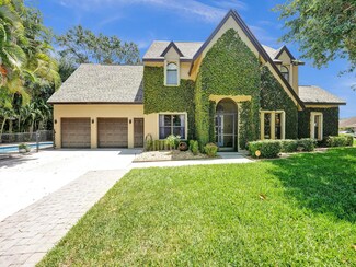 4743 Dolphin Dr, Lake Worth, FL 33463