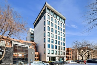 550 W Wellington Ave Unit 8E, Chicago, IL 60657