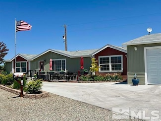 18 Smoketree Ln, Yerington, NV 89447