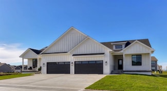 1226 NW 32nd St, Ankeny, IA 50023