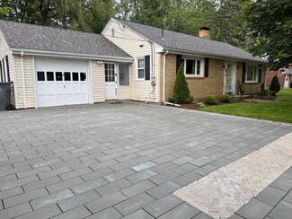 33 Stevens Rd, Framingham, MA 01702