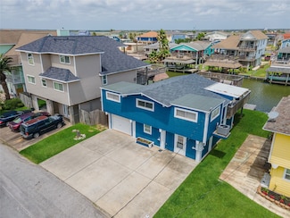 80 Tarpon St, Hitchcock, TX 77563