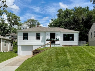 4109 N 55th St, Omaha, NE 68104