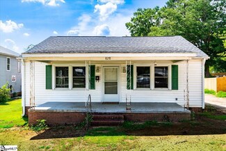 828 Chestnut St, Laurens, SC 29360