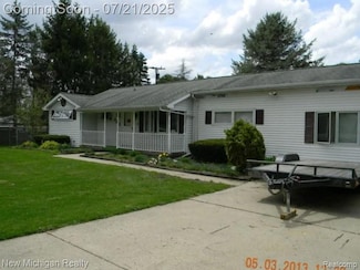 420 S Maple St, Webberville, MI 48892