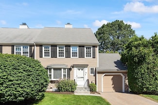 74 Fairway Cir, Natick, MA 01760