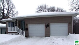113 Division St, Alta, IA 51002