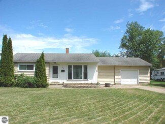 519 S Ithaca St, Ithaca, MI 48847