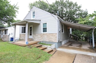48 Young Dr, Saint Louis, MO 63135