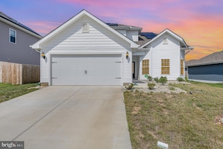 17033 Rollins Rd, Bowling Green, VA 22427