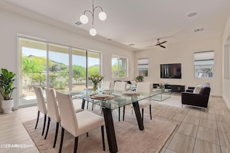 917 E La Mirada Dr, Phoenix, AZ 85042