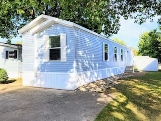 5810 U S 20 Unit 76, Wakeman, OH 44889