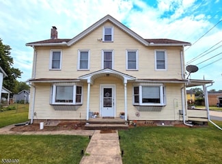 9 Columbia St, Columbia, NJ 07832