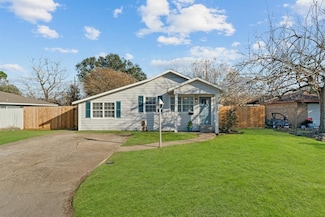 915 Avenue E, Rosenberg, TX 77471