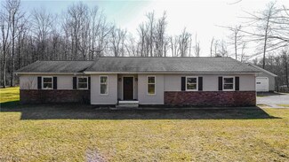 1170 Crackel Rd, Aurora, OH 44202