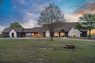 5000 Stillhouse Rd, Paris, TX 75462