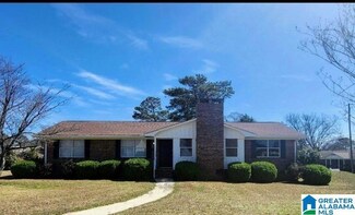 1063 10th St, Pleasant Grove, AL 35127