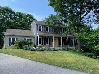 138 Darlene Dr, Wakefield, RI 02879