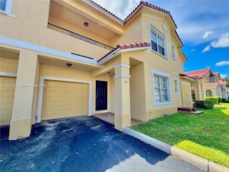 704 Belmont Ln, North Lauderdale, FL 33068