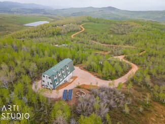 7055 Jeremiah Johnson Dr, Huntsville, UT 84317
