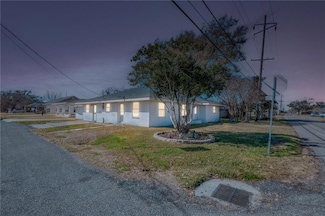 325 Giacomo St, Norco, LA 70079