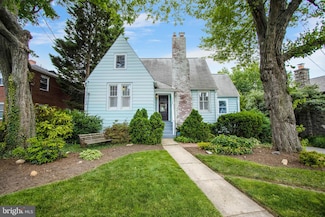 2408 3rd St N, Arlington, VA 22201