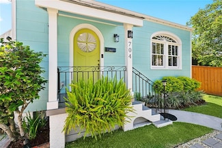 704 Sumner St, New Orleans, LA 70114