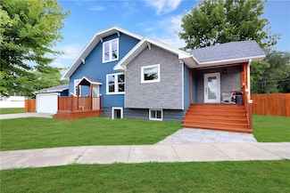 800 Vanlaningham Dr, Mattoon, IL 61938