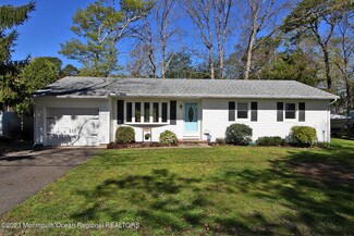 1316 Moosehead St, Forked River, NJ 08731