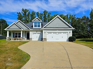 2616 Highpoint Ct, Fayetteville, NC 28304