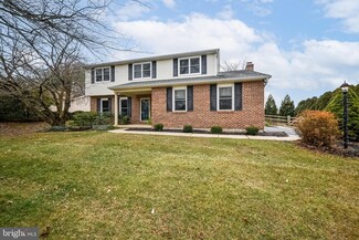 2 Colonial Ct, Hockessin, DE 19707