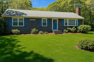 39 Pine Grove Rd, South Yarmouth, MA 02664