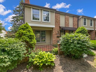 1664 Saint James Ct Unit 26-64, Columbus, OH 43220