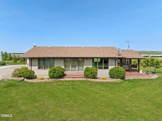 5892 133rd Ave NW, Williston, ND 58801