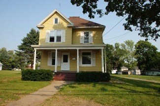 425 S Chestnut St, Platteville, WI 53818