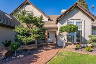 8826 Heritage Ct, Redding, CA 96001