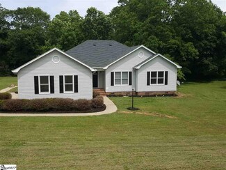 7137 S Old Laurens Rd, Gray Court, SC 29645