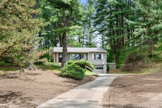 9 Bridge St, Medfield, MA 02052