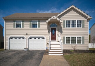 15 Matteo St, Worcester, MA 01606