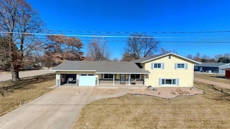 801 E 11th St, Lexington, NE 68850