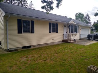 40 Sunnyside St, Methuen, MA 01844