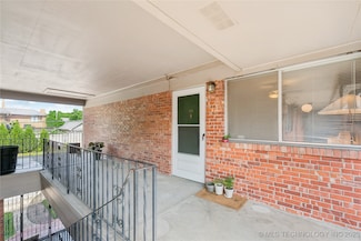 1737 S Peoria Ave Unit 32, Tulsa, OK 74120